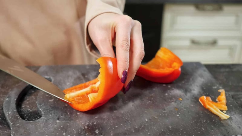 Healthy dog food, bell peppers, nutritious dog meals, pet feeding tips.