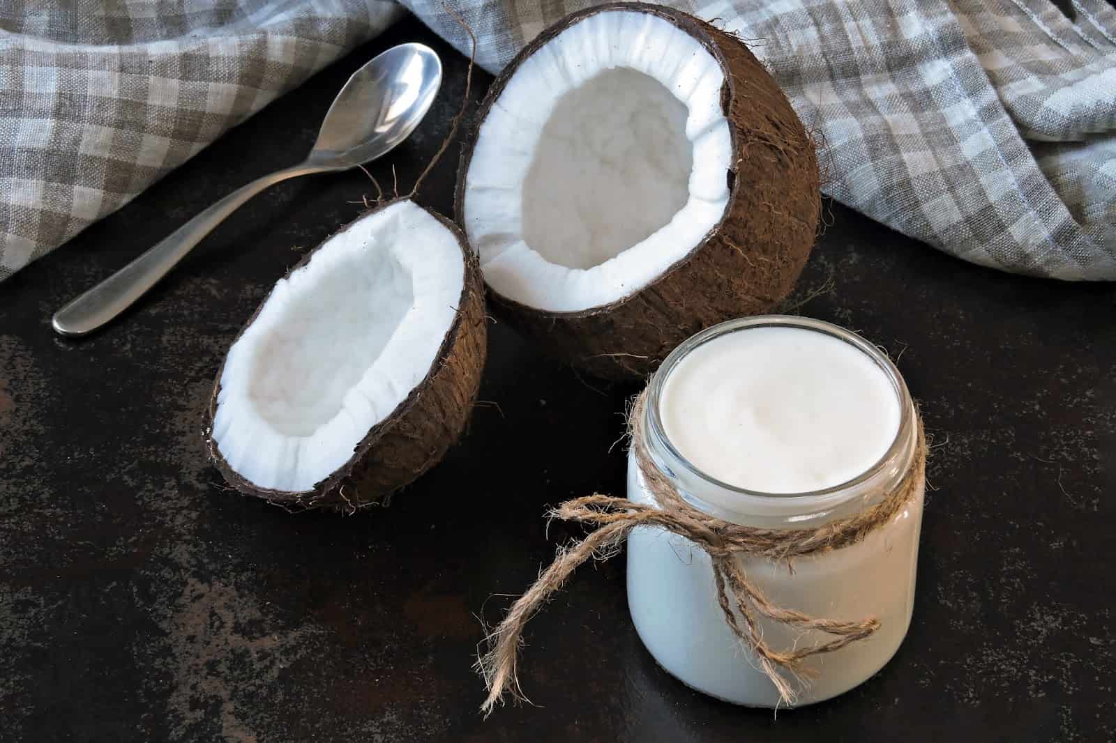 Healthy coconut yogurt, dairy-free, probiotic-rich snack with natural ingredients.